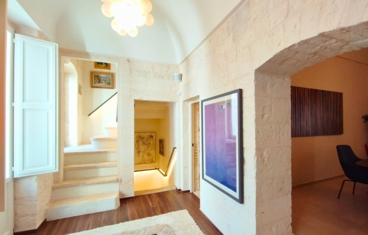 Prestigious Renovated Historic Palace in the historic center of Locorotondo, Puglia