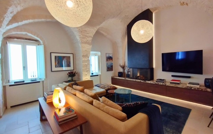 Prestigious Renovated Historic Palace in the historic center of Locorotondo, Puglia