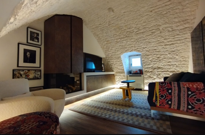 Prestigious Renovated Historic Palace in the historic center of Locorotondo, Puglia