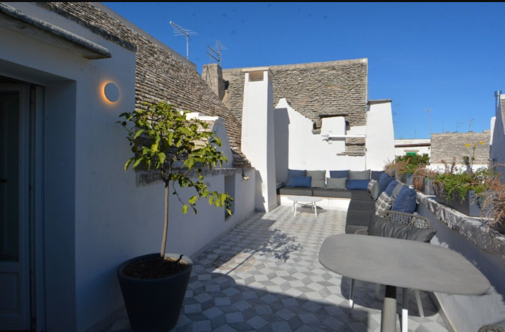 Prestigious Renovated Historic Palace in the historic center of Locorotondo, Puglia